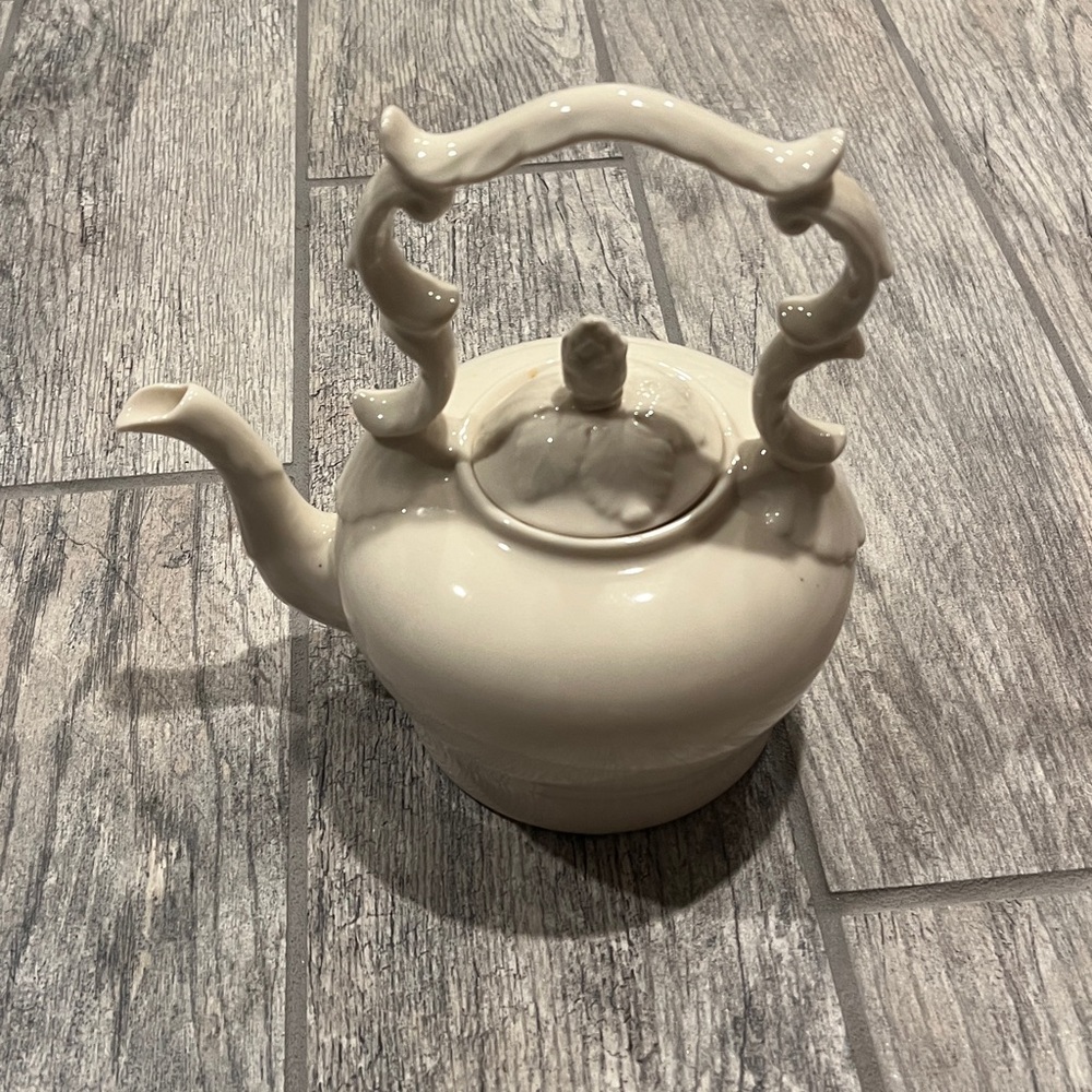 I. Godinger & Co. Cream Ceramic Teapot